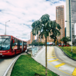 🚌📍 Descubre las mejores opciones de transporte fuera de Bogotá: tu guía completa para moverte sin problemas 🚗🛵